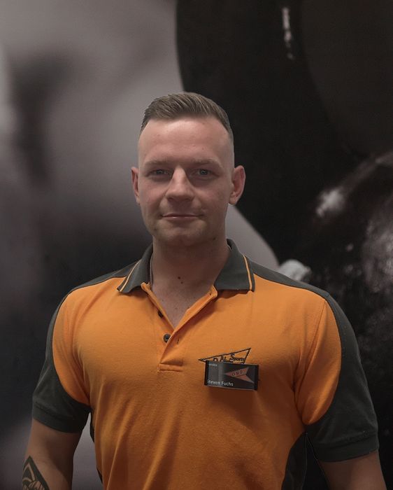 Steven Fuchs - Service
